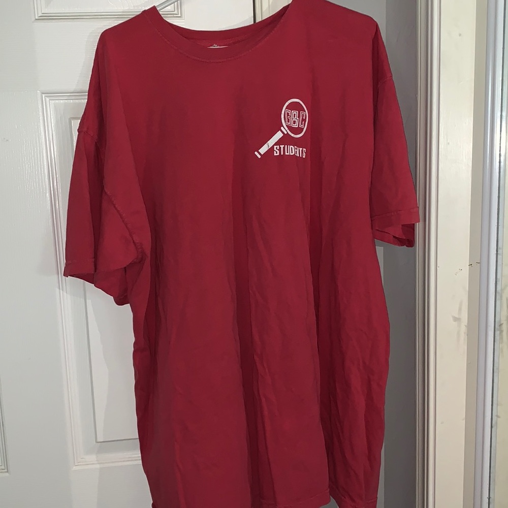 Graphic tee